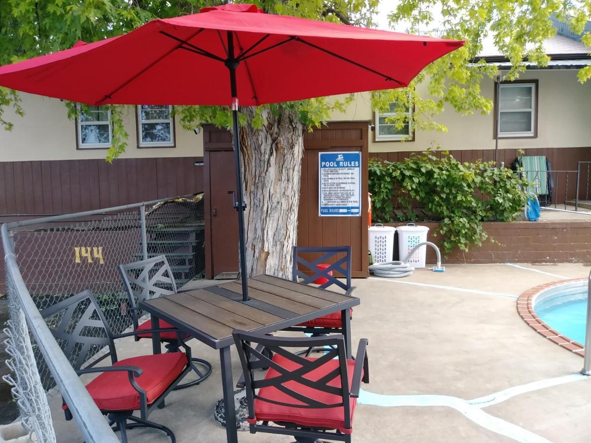 Bell'S Motor Lodge Motel - Spearfish Exterior photo